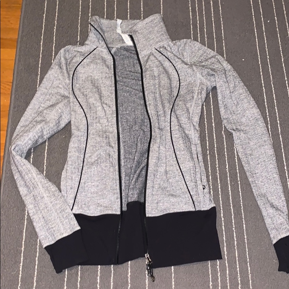 LULULEMON JACKET